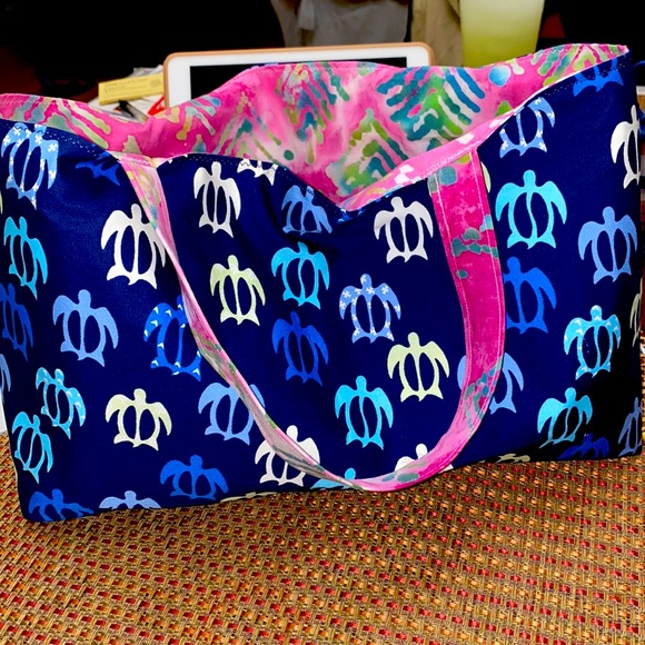 Hawaiian Turtle print Large Tote Bag - Reversible - Picture 1 of 6